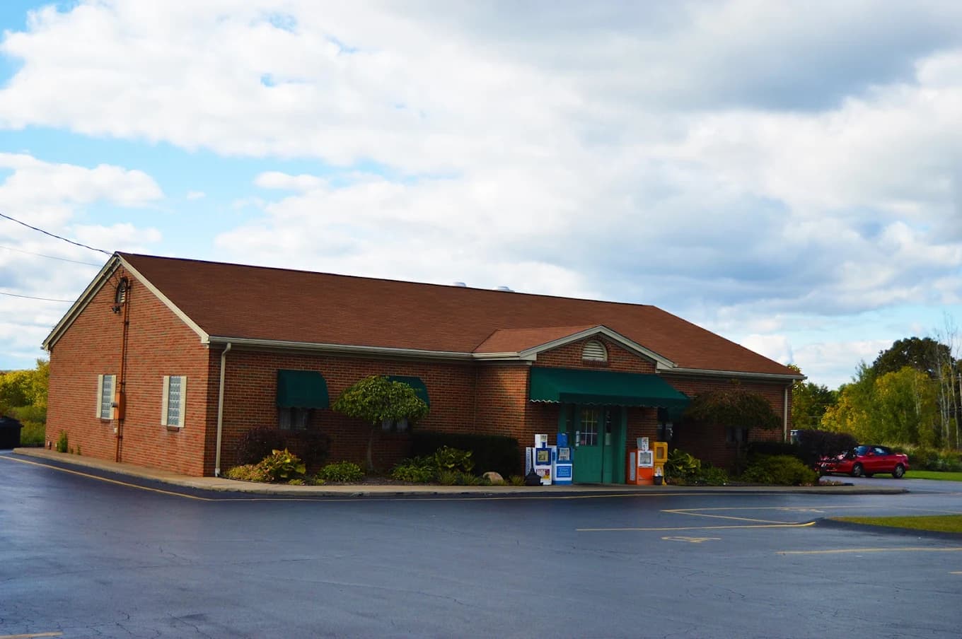 Raptis Family Restaurant exterior - a welcoming family dining destination